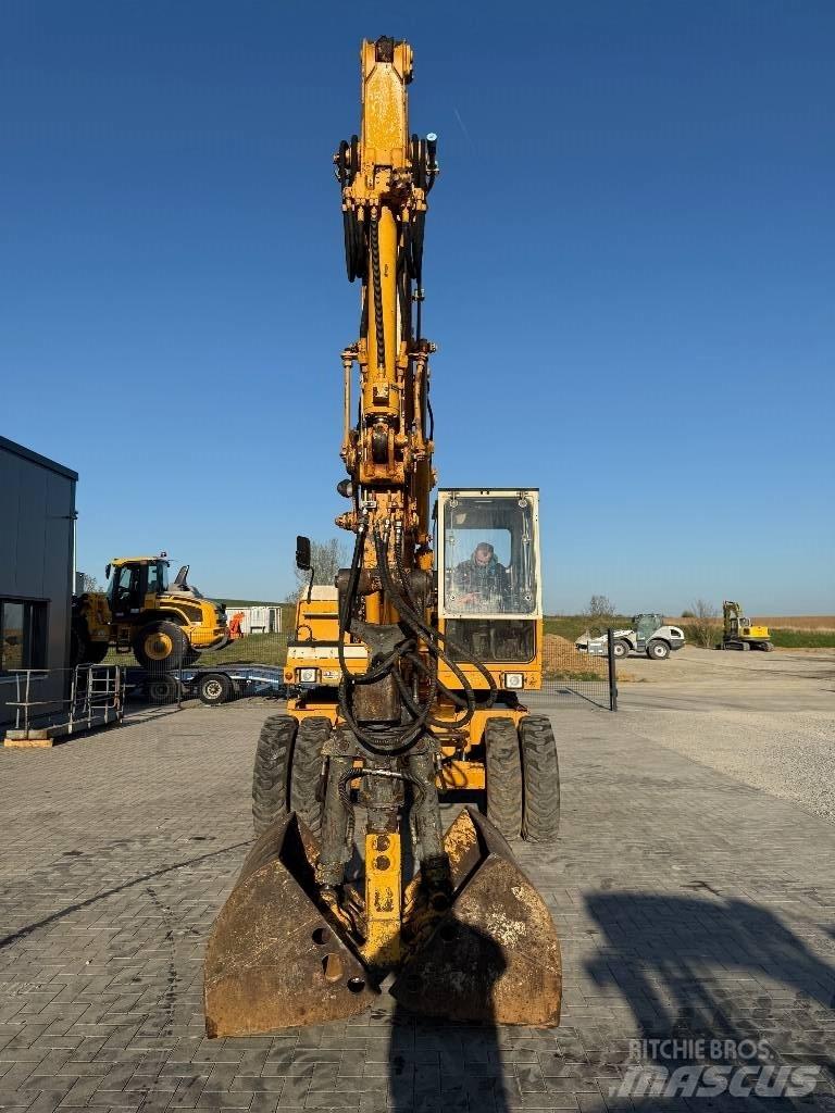 Liebherr A 900 C Wielgraafmachines