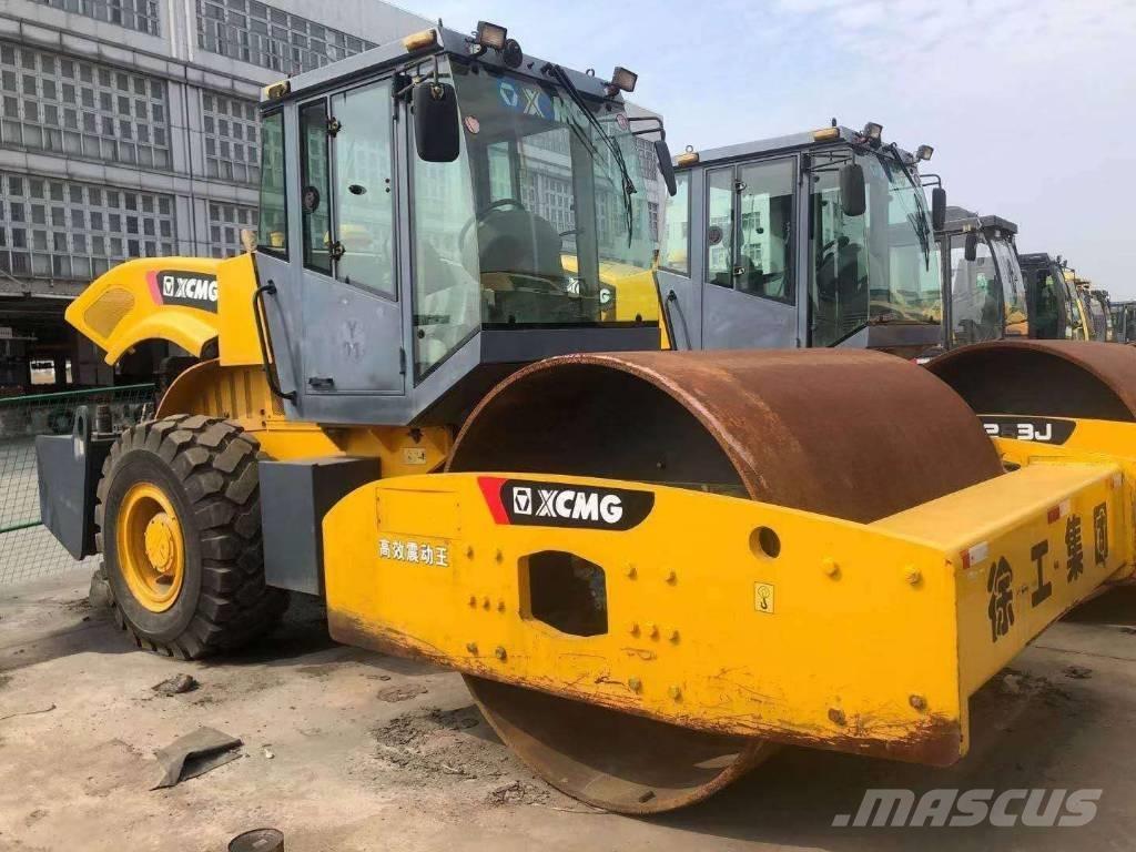 XCMG XS 223 J Trilrolwalsen