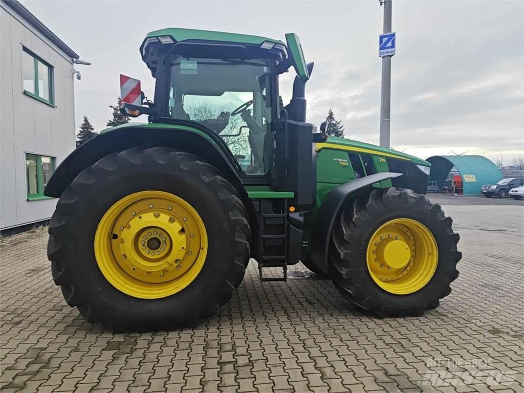 John Deere 7R 330 Tractoren