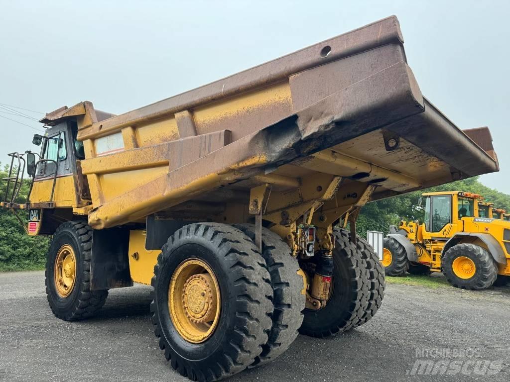 CAT 771 D Starre dumpers