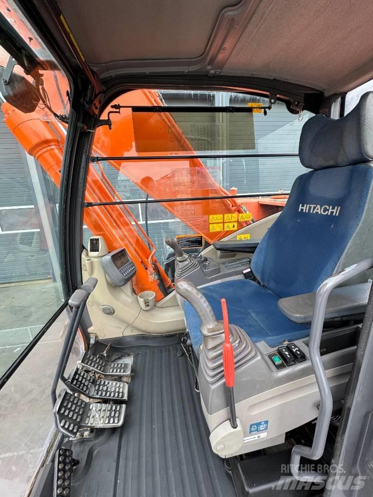 Hitachi ZX 250 LC-3 Rupsgraafmachines