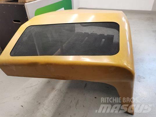 CAT TH 336B bonnet Cabine en interieur