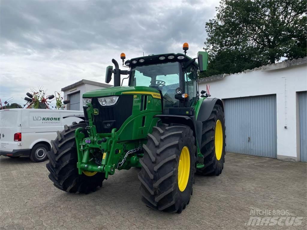 John Deere 6R 215 Tractoren