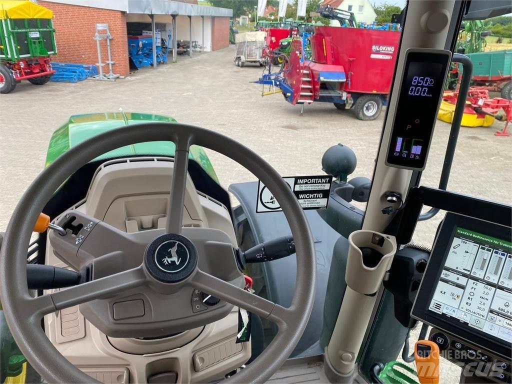 John Deere 6R 215 Tractoren