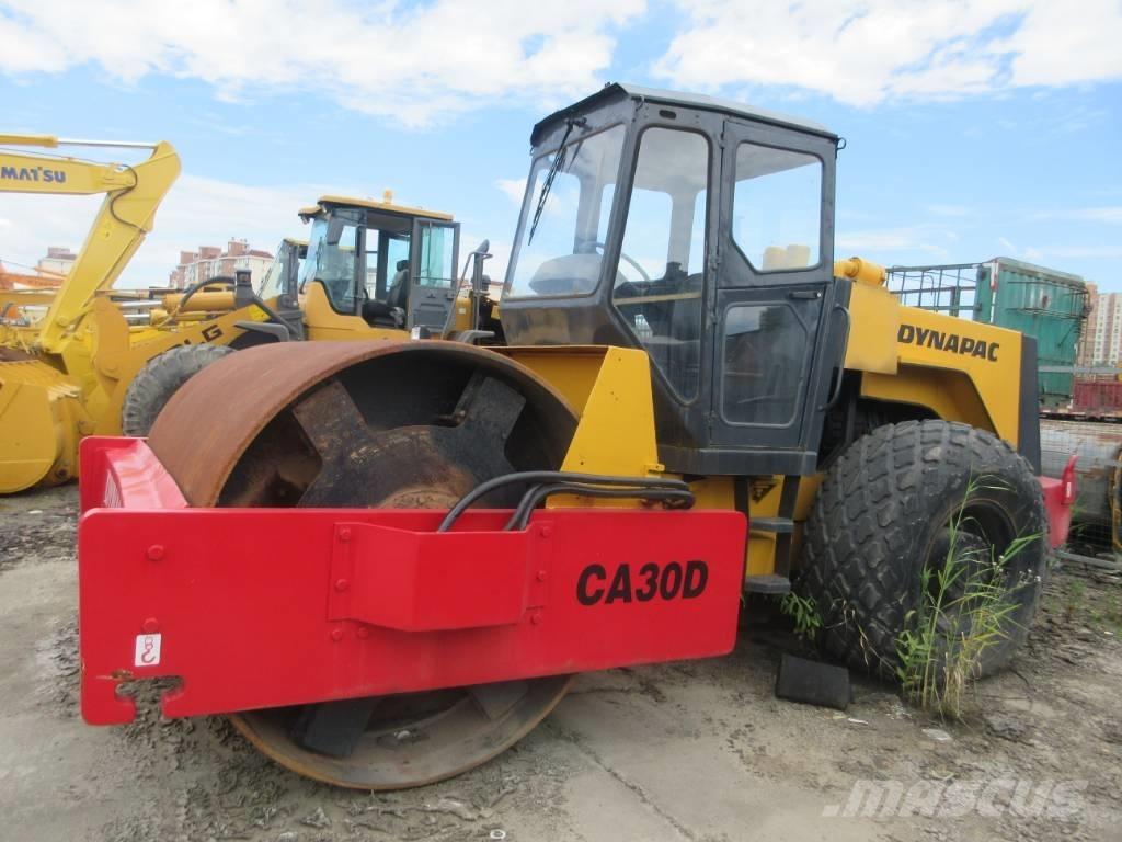 Dynapac CA 30 D Trilrolwalsen