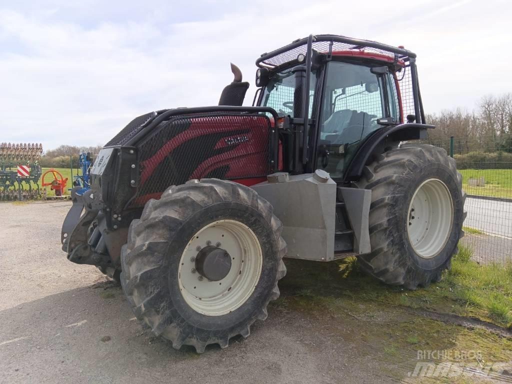 Valtra T 234 Direct Bosbouw tractoren