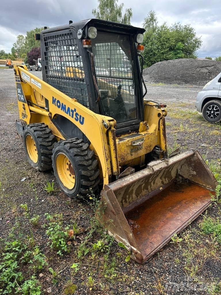 Komatsu SK 714 Schrankladers