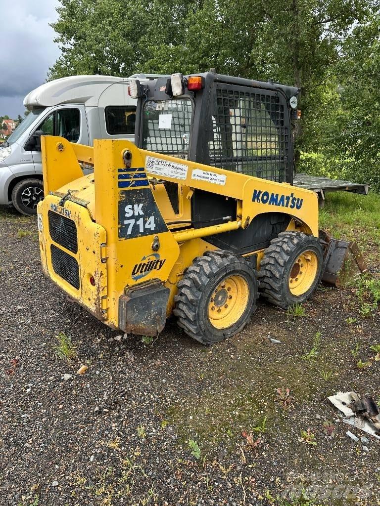 Komatsu SK 714 Schrankladers