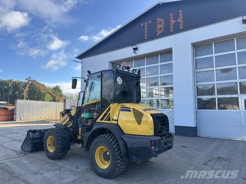 Komatsu WA 80-6 Wielladers