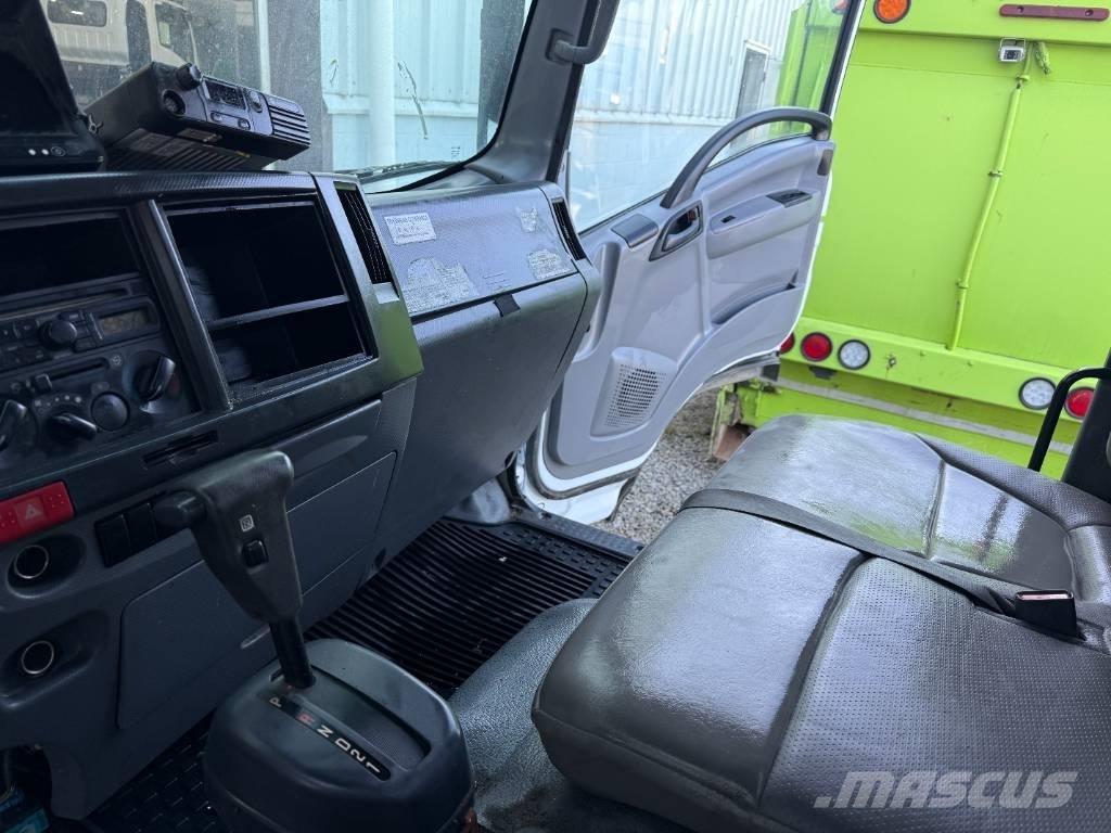 Isuzu NRR Vuilniswagens