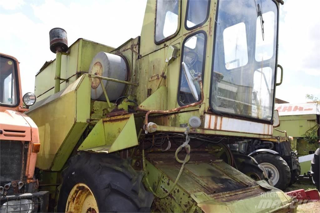 CLAAS Dominator 80 Maaidorsmachines