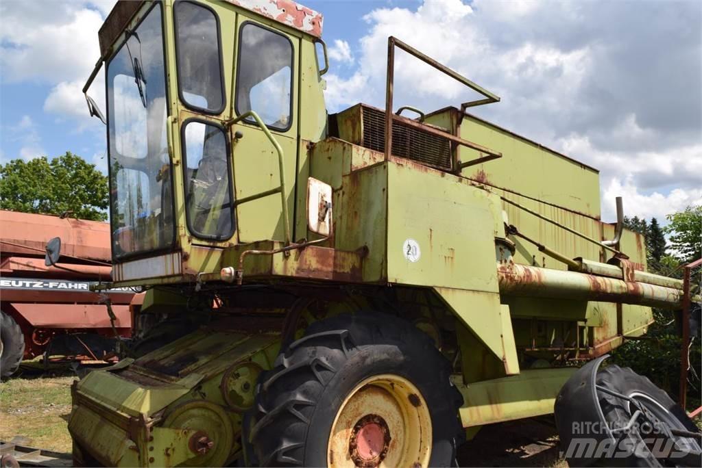 CLAAS Dominator 80 Maaidorsmachines