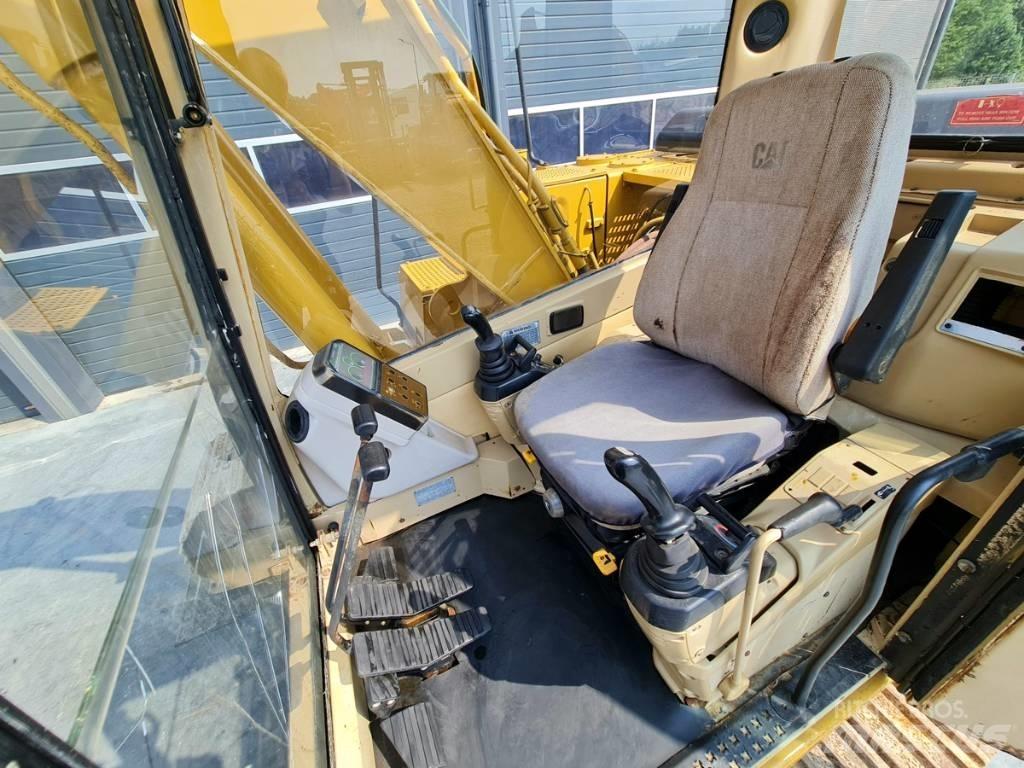 CAT 317 B L Rupsgraafmachines