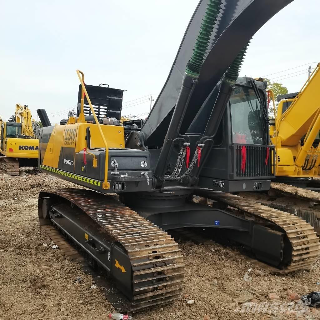 Volvo EC 240 Rupsgraafmachines