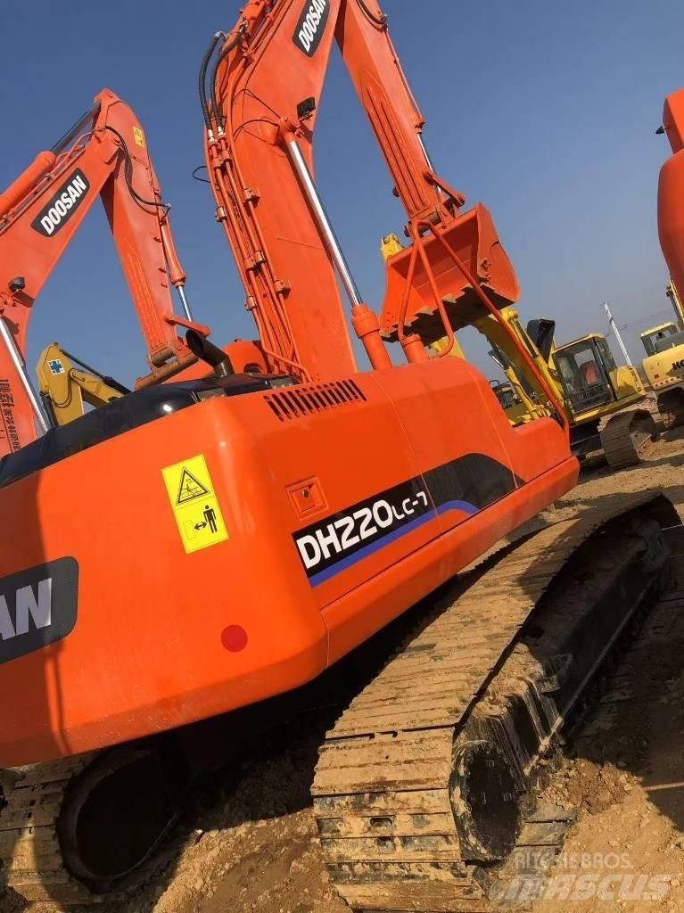Doosan 220-7 Rupsgraafmachines