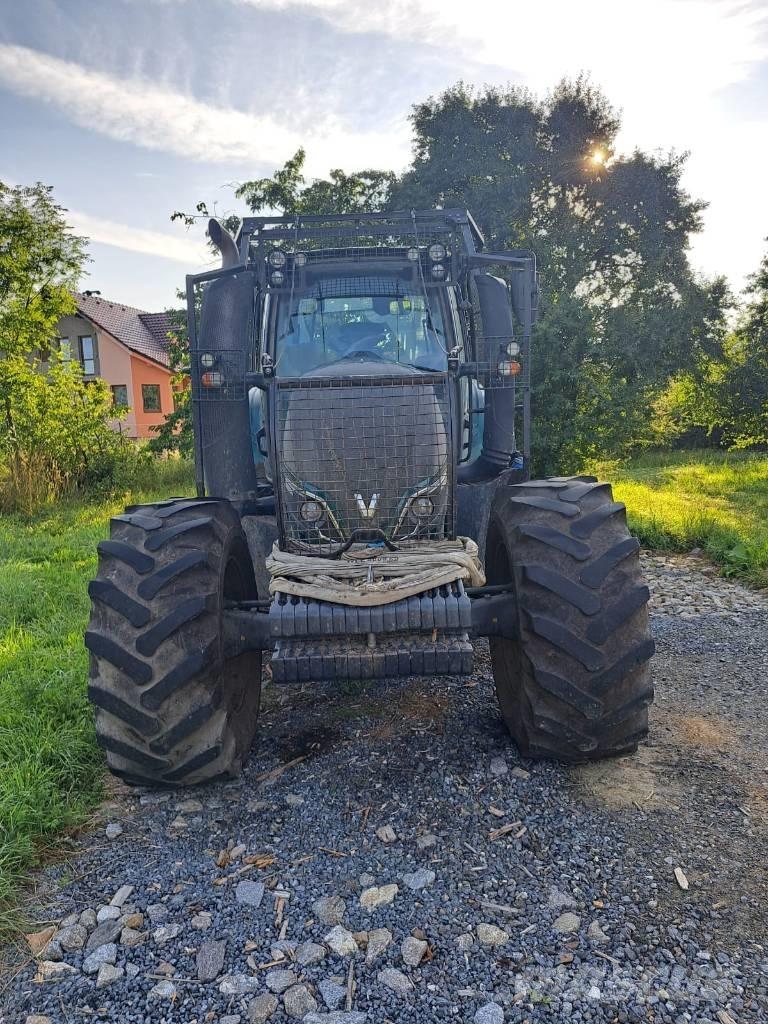 Valtra T 234 Direct Bosbouw tractoren
