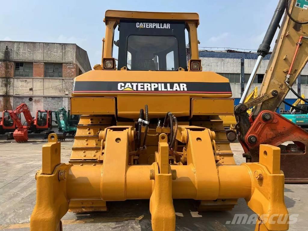 CAT D8R Rupsdozers