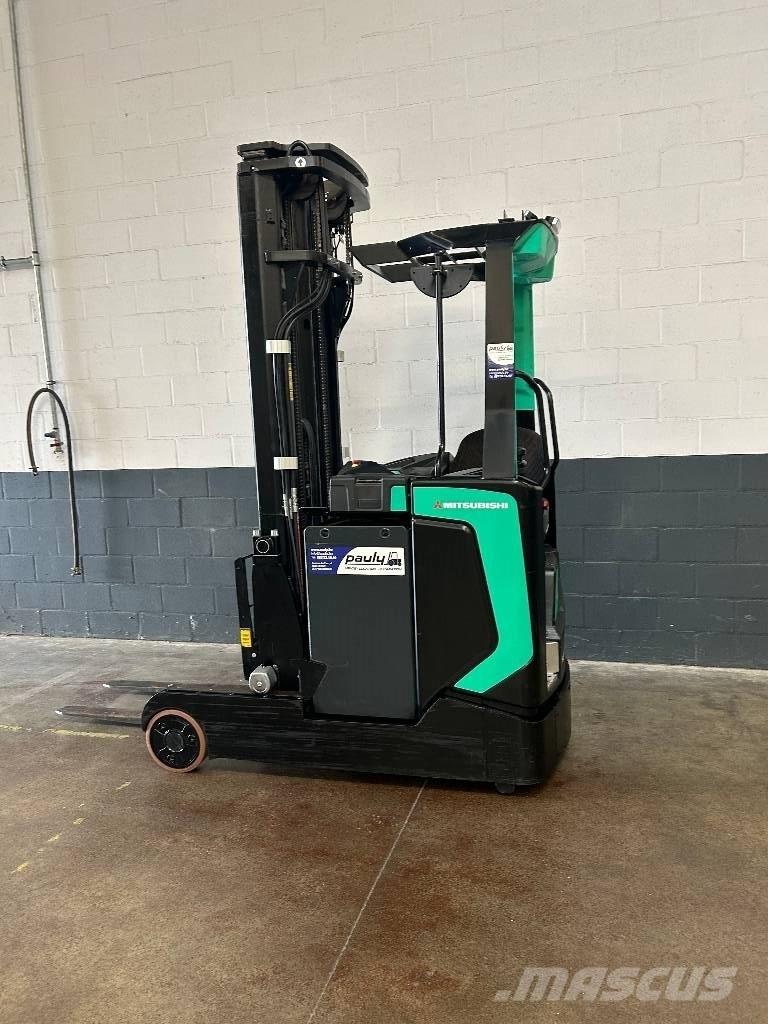 Mitsubishi RB 16N2C Reachtruck voor hoog niveau