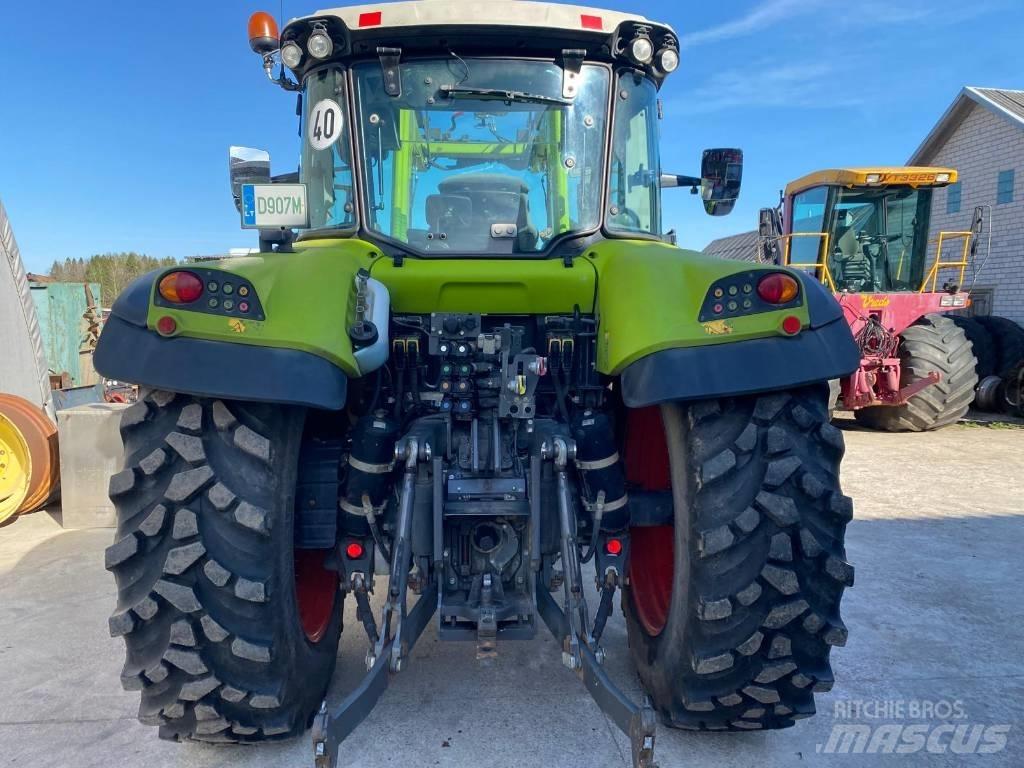 CLAAS Arion 440 Tractoren