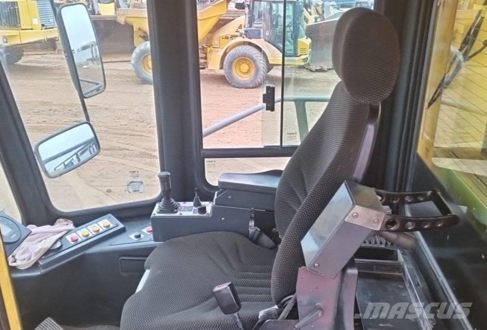 Bomag BC 772 RB-2 Afvalpersen