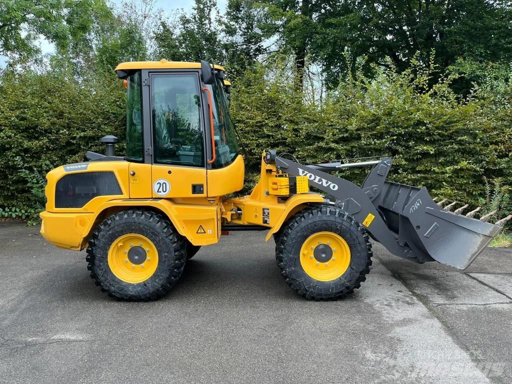 Volvo L 30 H Wielladers