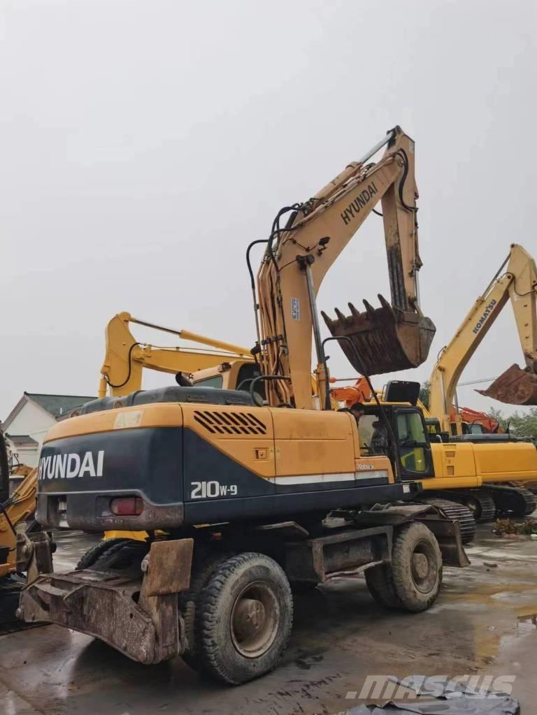 Hyundai R210W-9 Wielgraafmachines