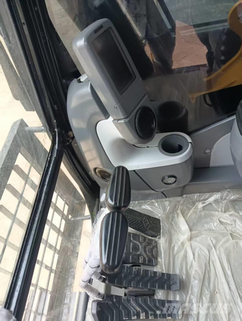 CAT 320 D2 Rupsgraafmachines