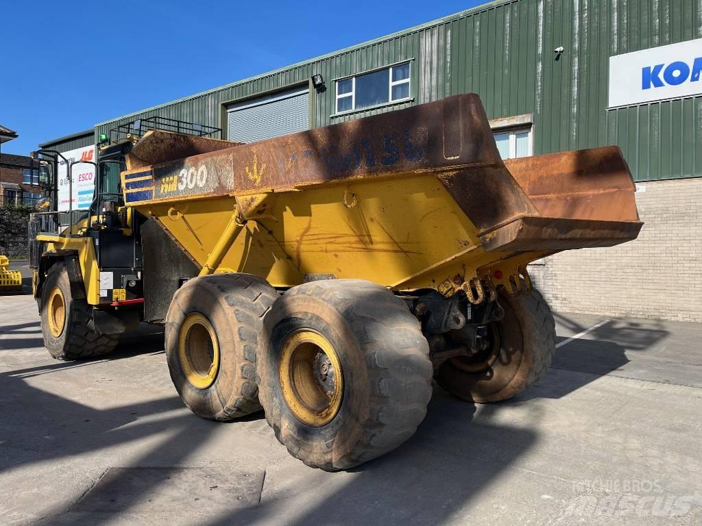 Komatsu HM 300-3 Knik dumptrucks
