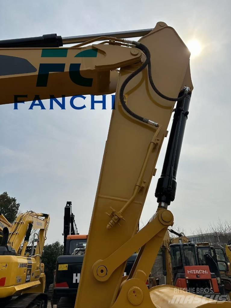 CAT 325 D Rupsgraafmachines