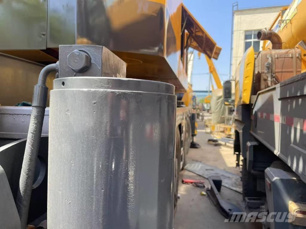 XCMG QY200K Ruw terrein kranen