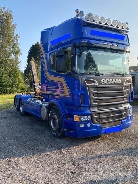 Scania R 620 LB Vrachtwagen met containersysteem