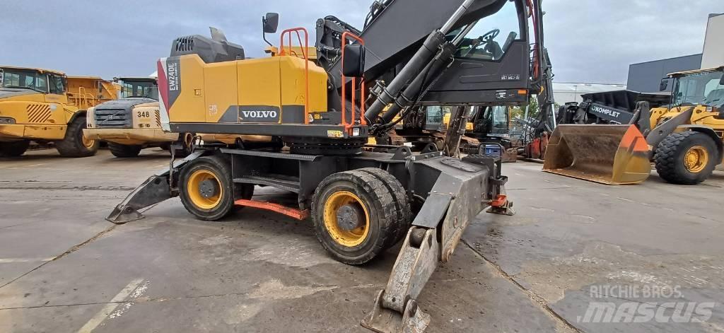 Volvo EW 240 E Wielgraafmachines