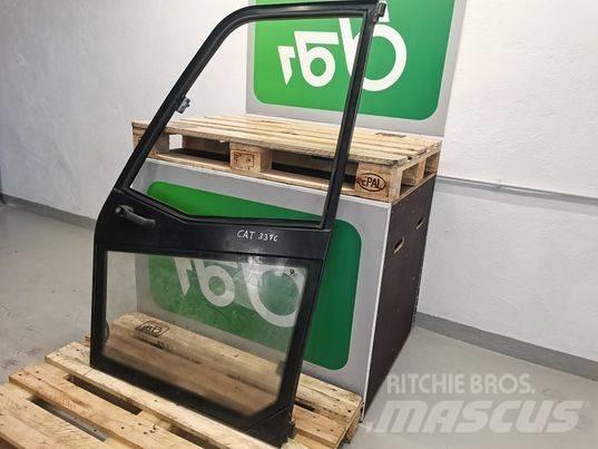 CAT TH 407 door Cabine en interieur