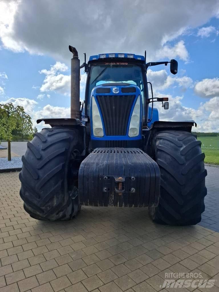 New Holland T 8050 Tractoren