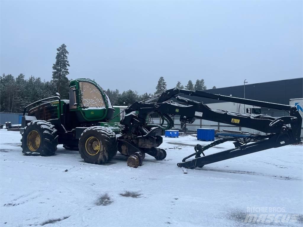 John Deere 1470G Harvesters