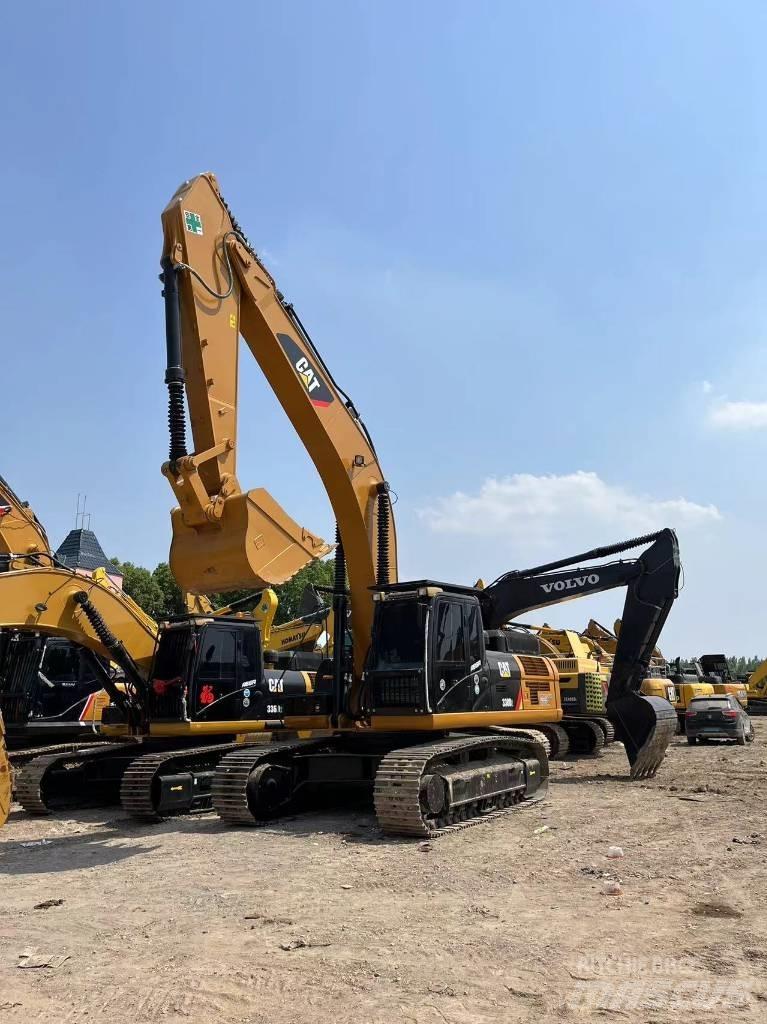 CAT 330D2 Rupsgraafmachines