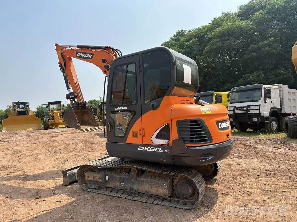 Doosan DX 60 Rupsgraafmachines