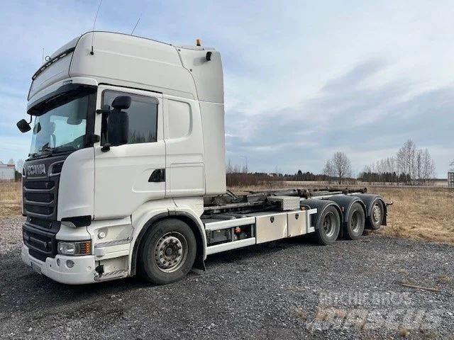 Scania R 560 8*4 Vrachtwagen met containersysteem
