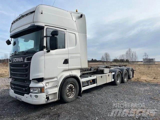 Scania R 560 8*4 Vrachtwagen met containersysteem