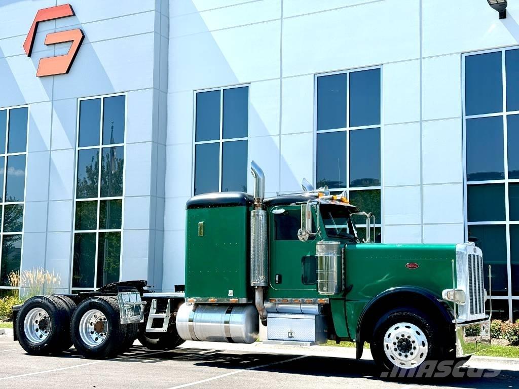 Peterbilt 389 Trekkers