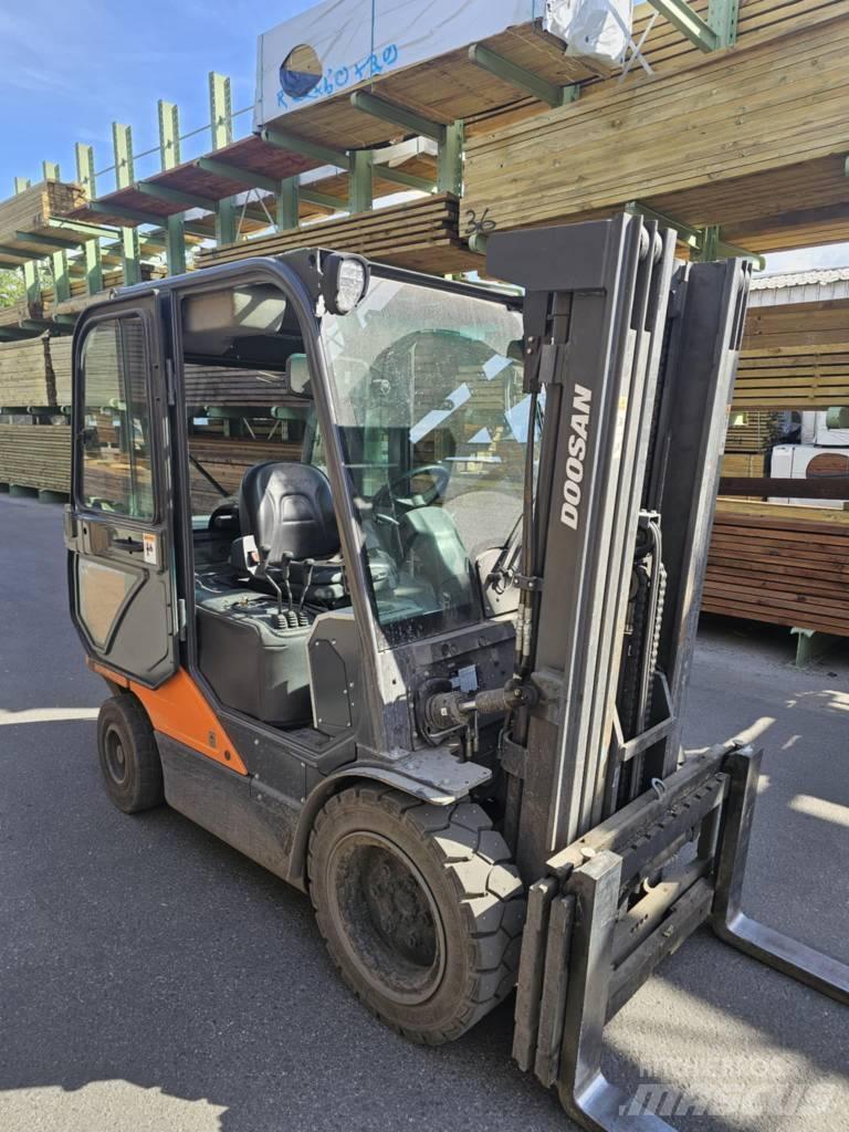 Daewoo Doosan D35C - 7 Diesel heftrucks