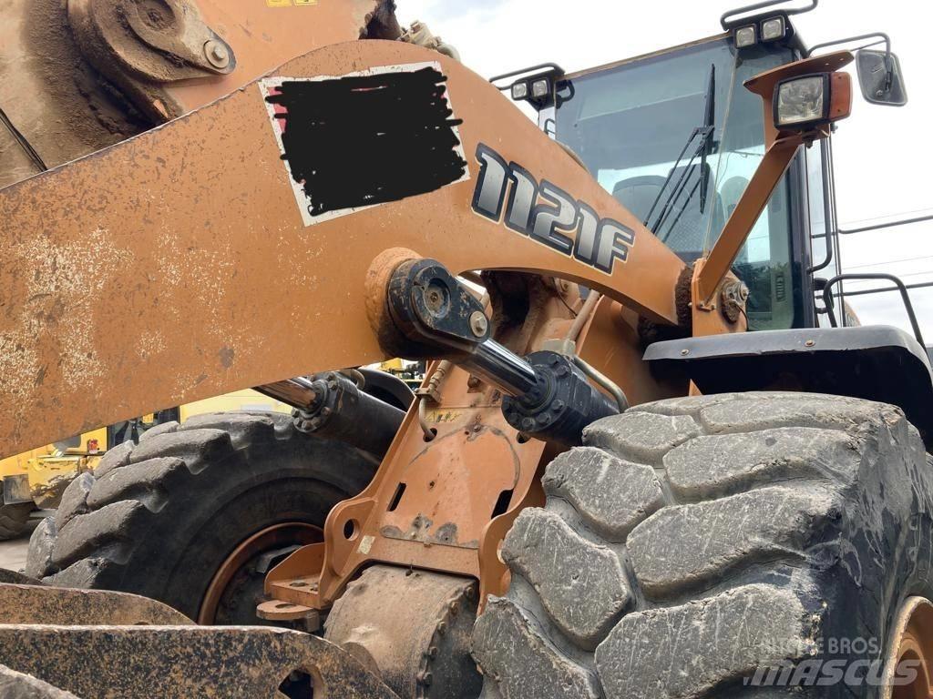 CASE 1121F Wielladers