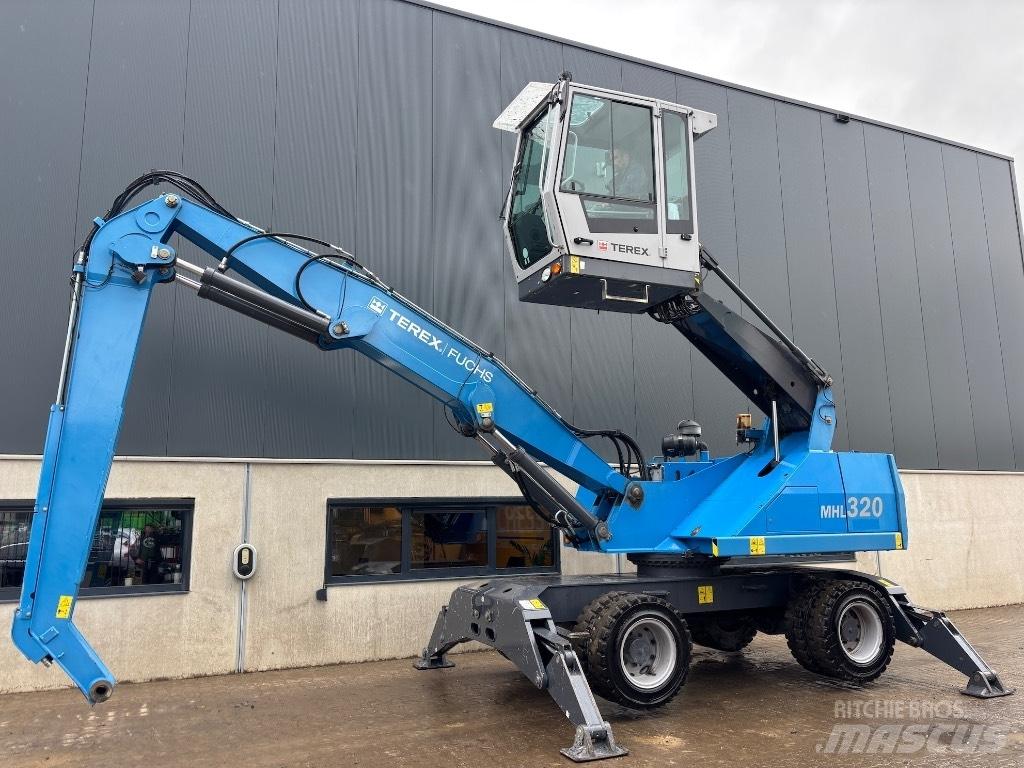 Fuchs MHL 320 D Waste / industry handlers