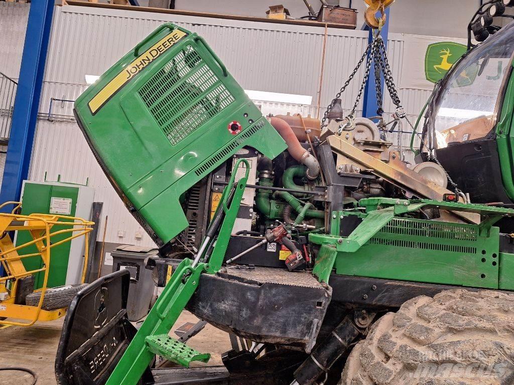 John Deere 1910 Uitrijwagens