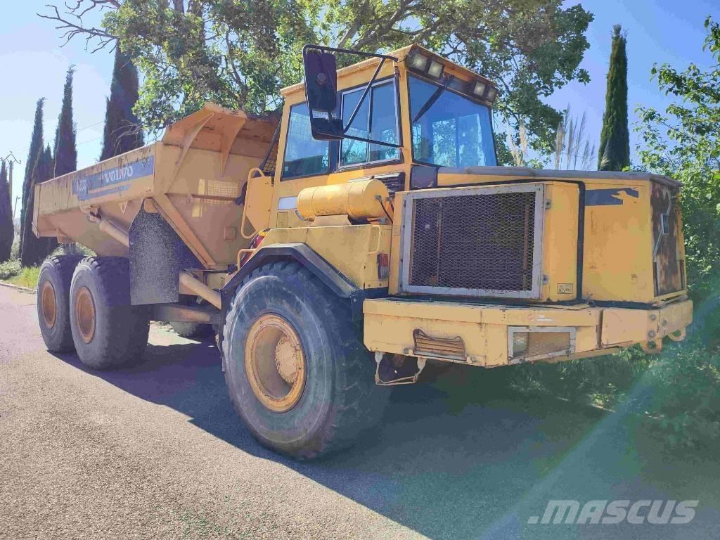 Volvo A 25 C Knik dumptrucks