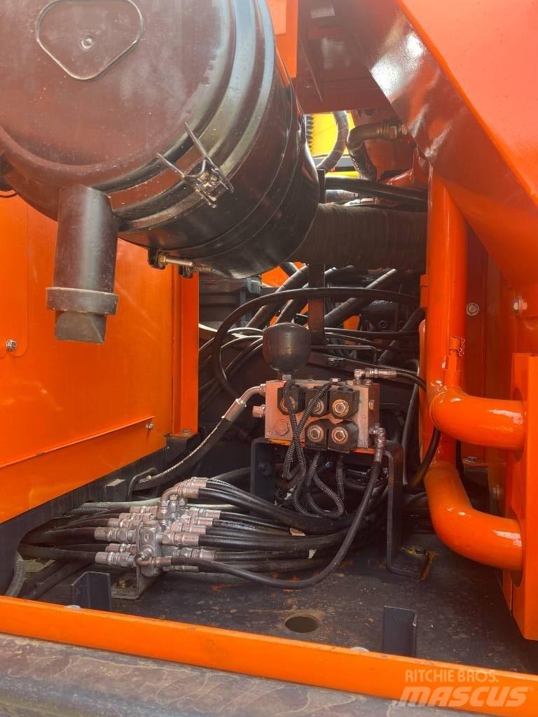 Doosan DX 300 Rupsgraafmachines