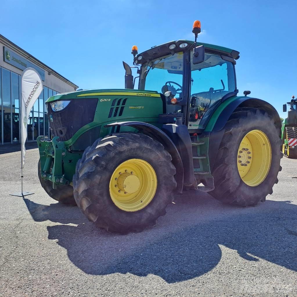 John Deere 6210 R Tractoren