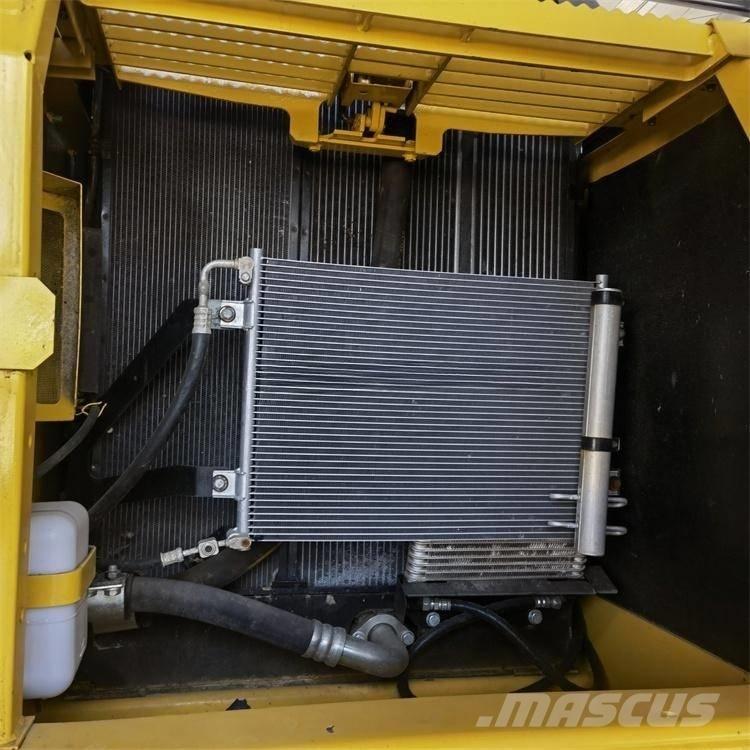Komatsu PC200-8 Rupsgraafmachines