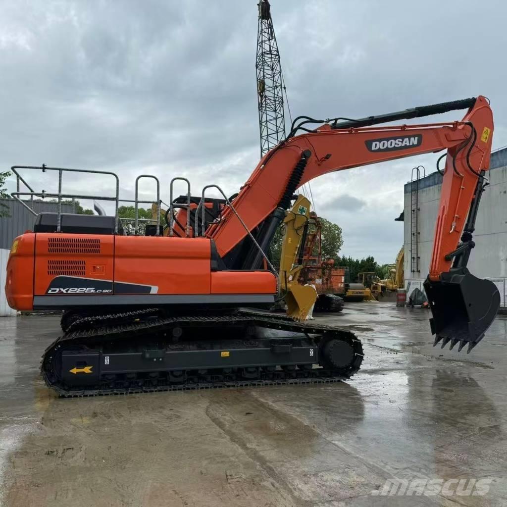 Doosan DX 225 LC Rupsgraafmachines