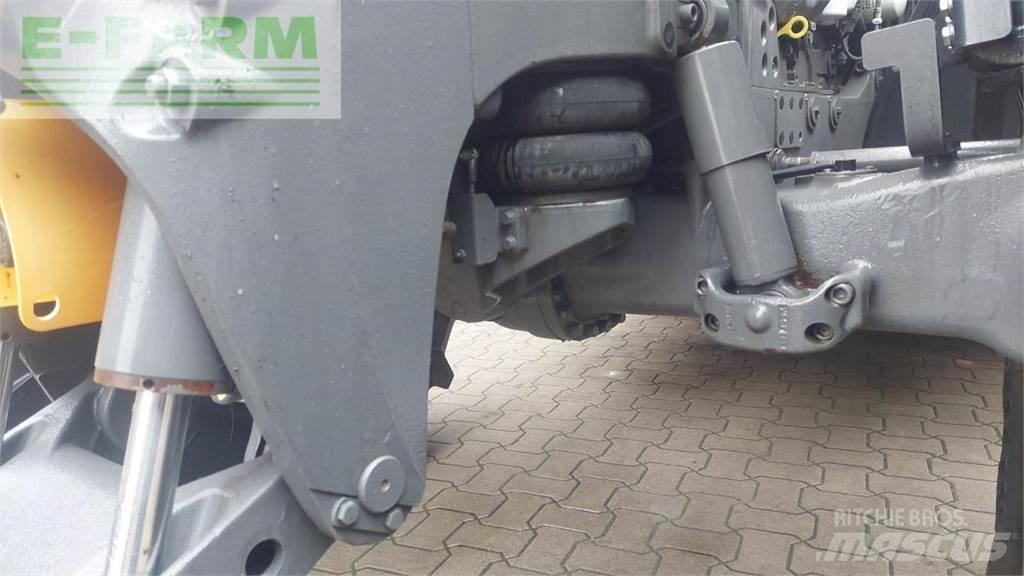 Valtra T 174 Tractoren